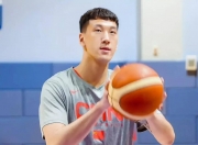 华体会官网入口-张镇麟因伤退出中国男篮集训辽宁队致谢篮协(张镇麟加盟辽篮)