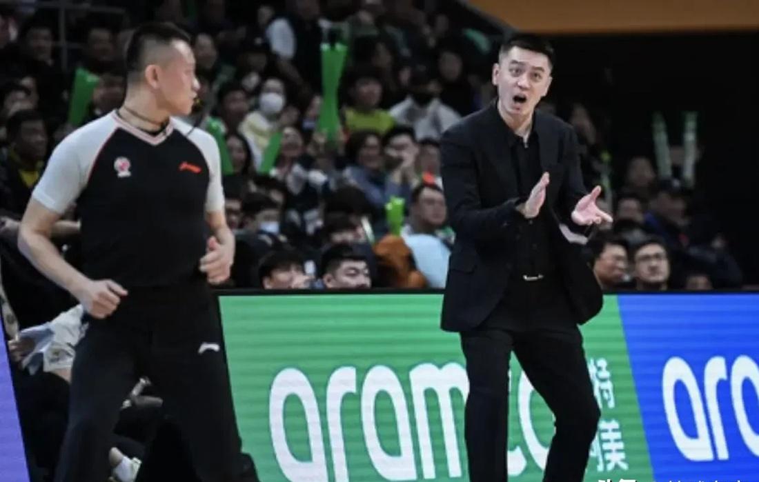 上海男篮主场大捷，迎来四连胜气势如虹的简单介绍