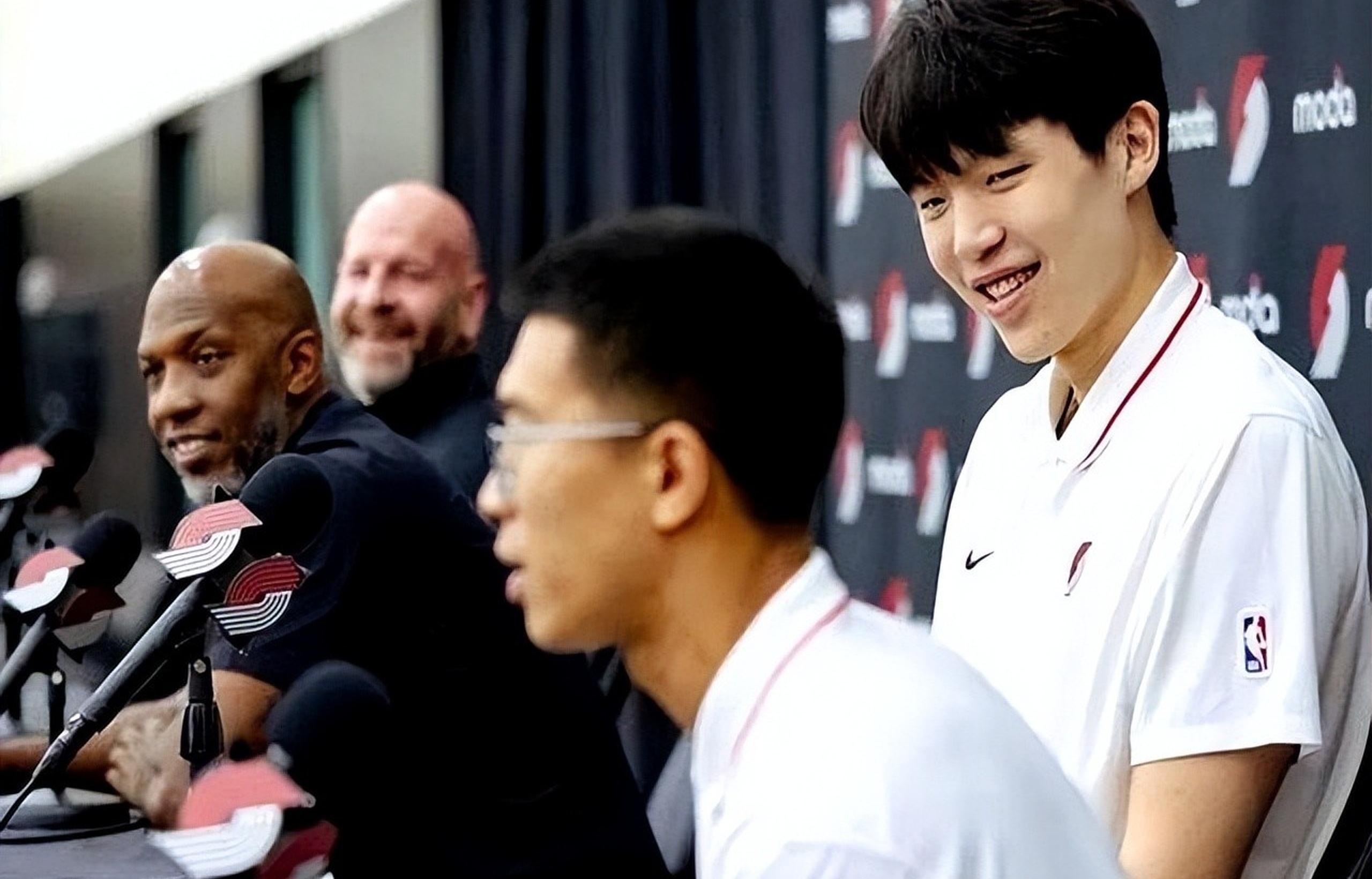 关于杨瀚森15分3板2帽NBA夏联开拓者击败鹈鹕的信息