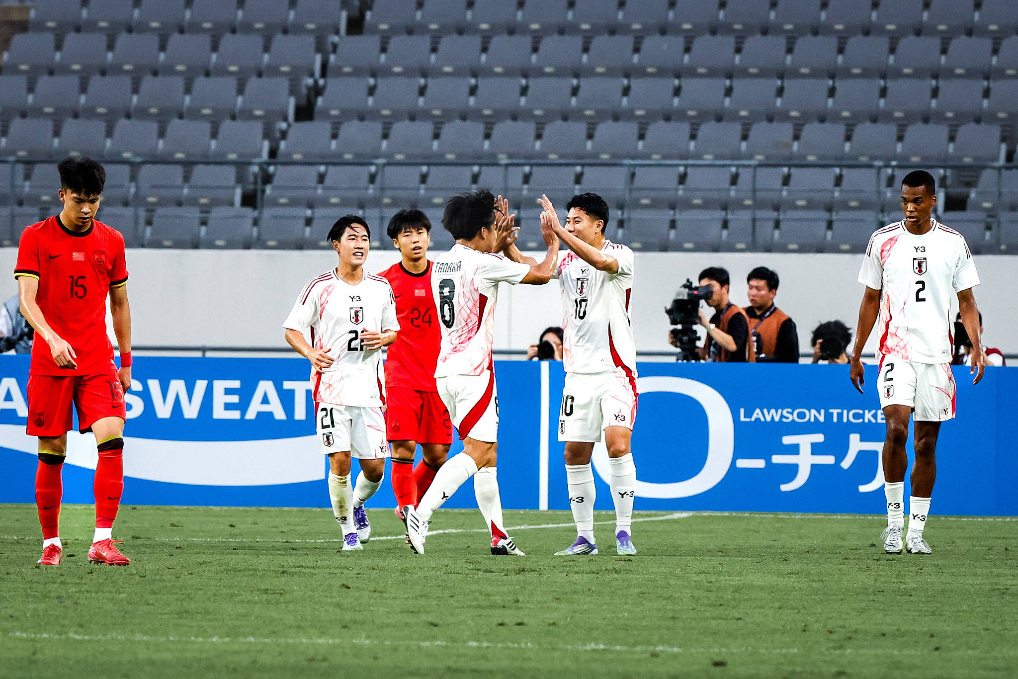 国足东亚杯第一队长浮出水面久尔杰维奇钦点不是颜骏凌和韦世豪的简单介绍