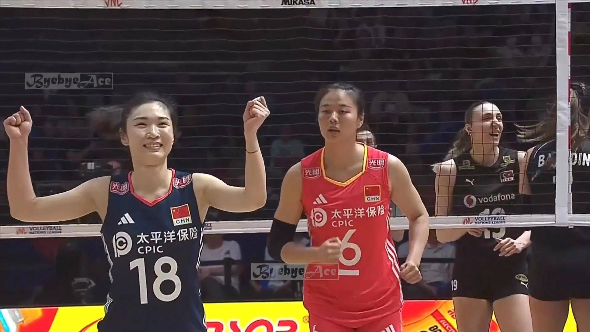 世界女排联赛-中国女排0-3意大利香港站3胜1负收官