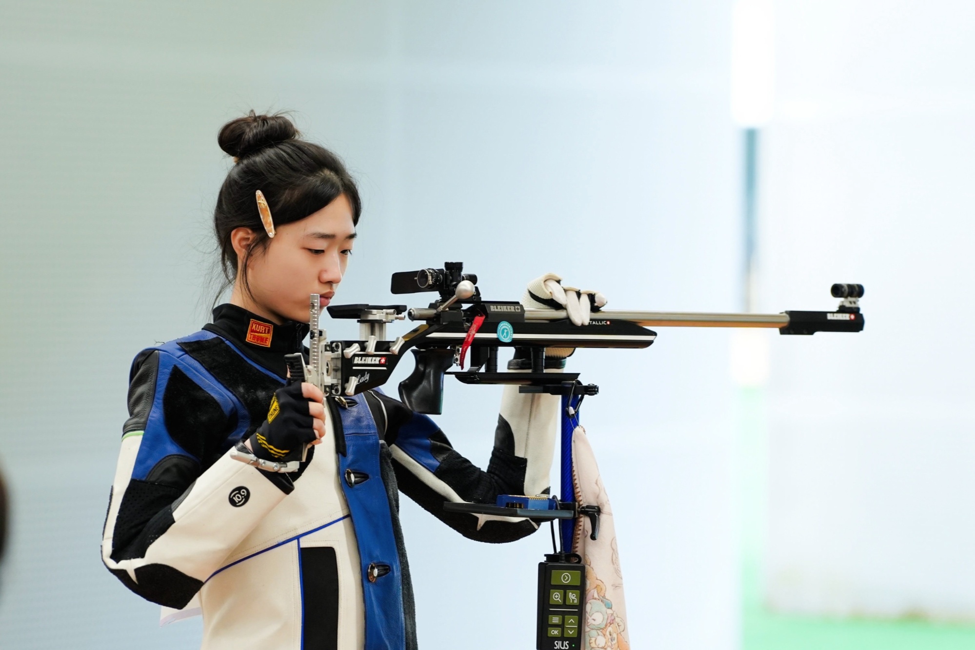 赞比亚女子射击选手风姿绝代，夺冠