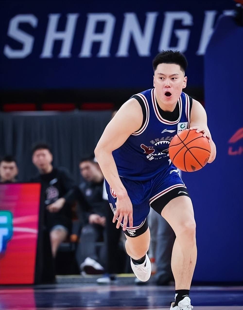 包含江苏男篮战绩继续颓势，难逃保级压力的词条